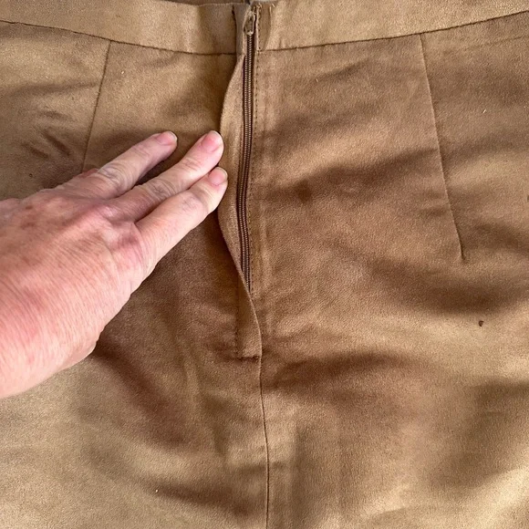 H&M Brown Button-Front Mini Skirt - Picture 4 of 5